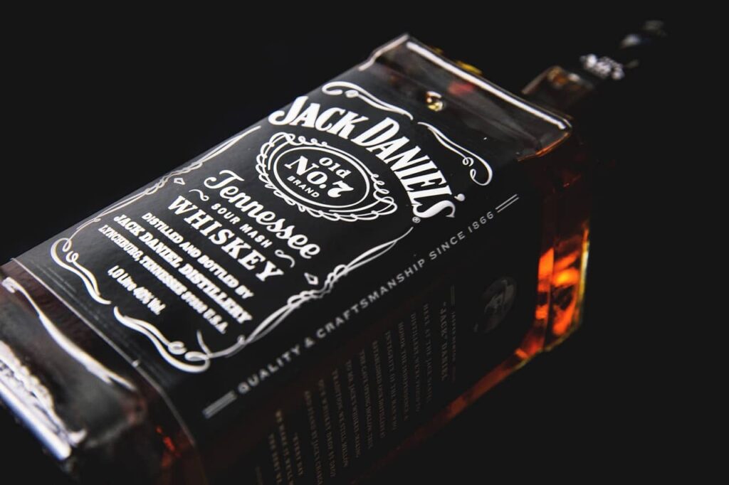 テネシーウイスキーの要 炭濾過工程 チャコール メローイング がウイスキーに与える影響 Whisky Laboratory